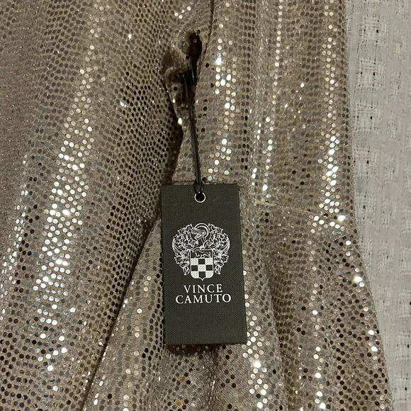 Women’s Vince Camuto Sequence Blouse - Picture 3 of 3